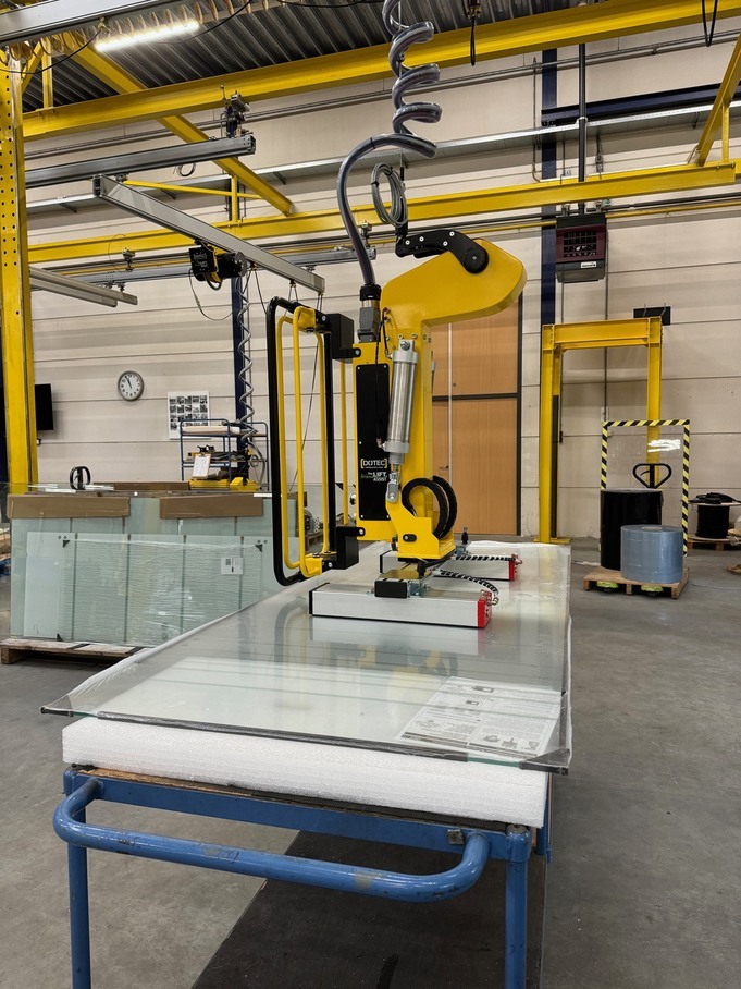 Tackle the heaviest loads with heavy glass lifting equipment