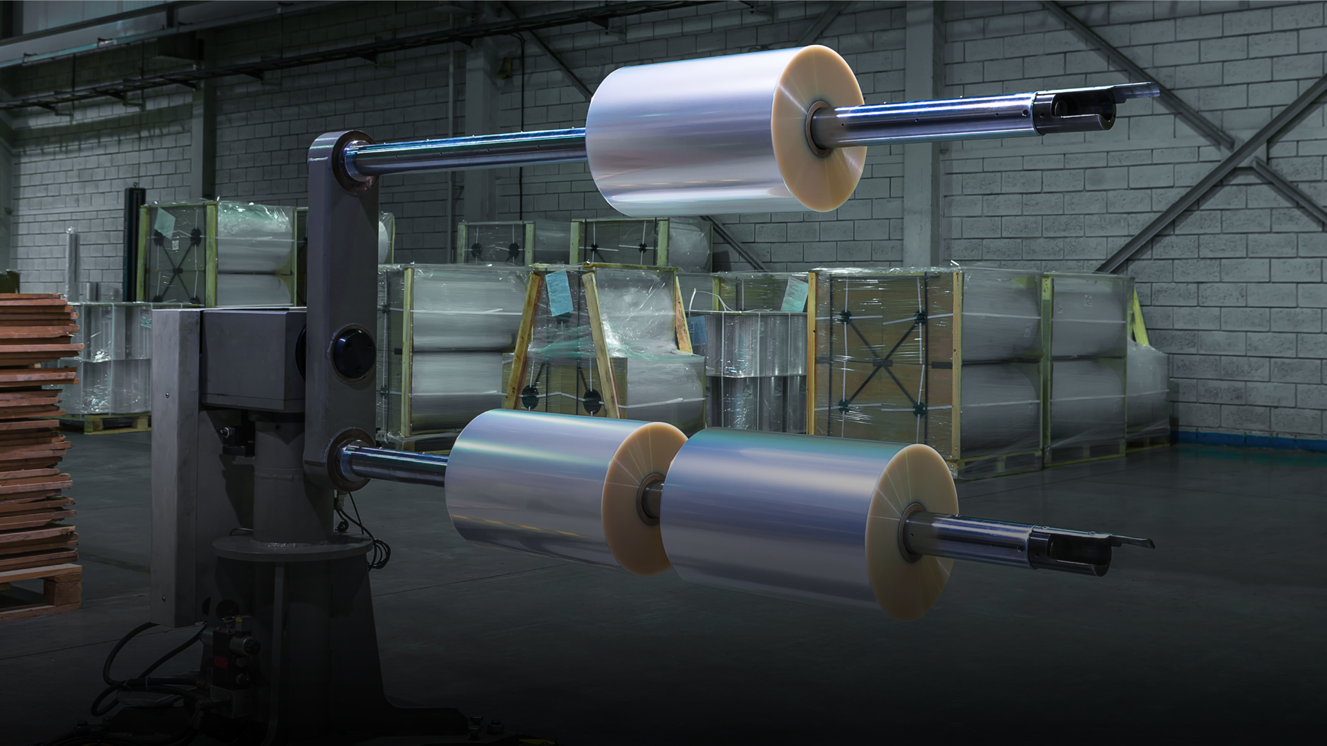 Roll handling for flexible packaging