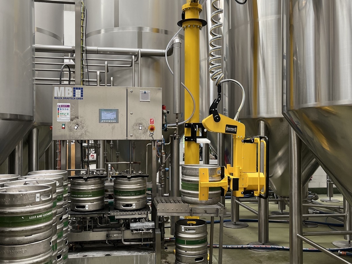 Reference: rotating kegs in the brewery