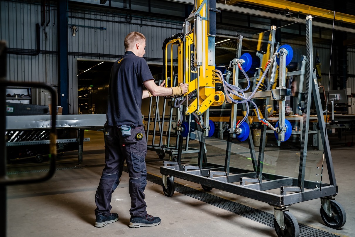 An essential tool for glass handling