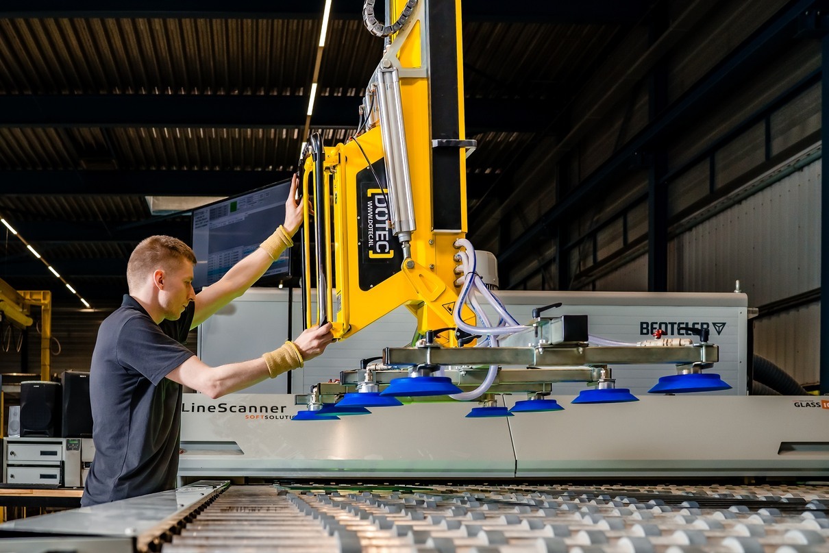 Custom manipulators tailored to your specific glass production